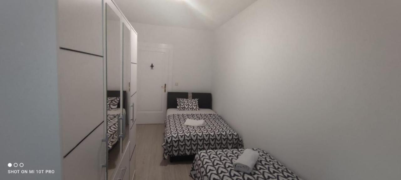 Apartman R&R,3 Room Apartman In The Center Šibenik Exteriör bild