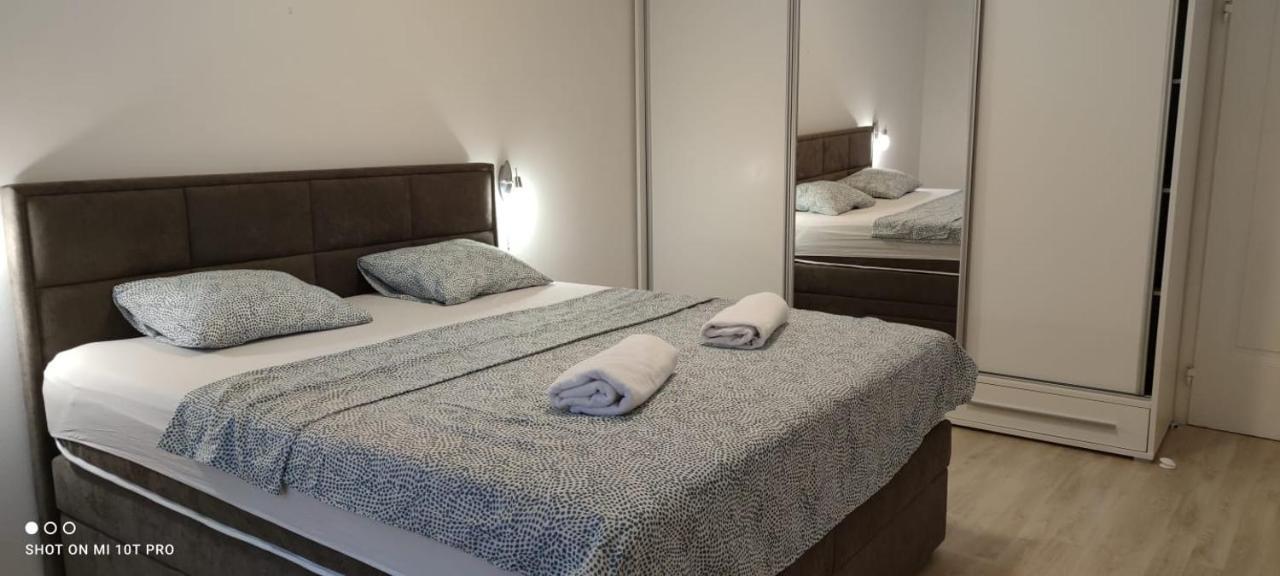 Apartman R&R,3 Room Apartman In The Center Šibenik Exteriör bild