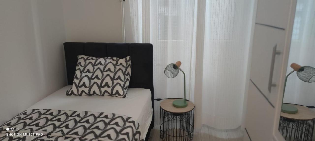 Apartman R&R,3 Room Apartman In The Center Šibenik Exteriör bild