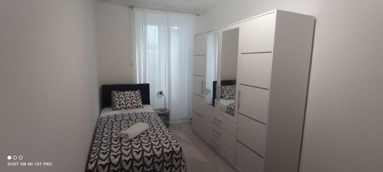 Apartman R&R,3 Room Apartman In The Center Šibenik Exteriör bild